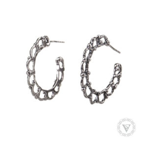 Stříbrné náušnice zdobené kruhy